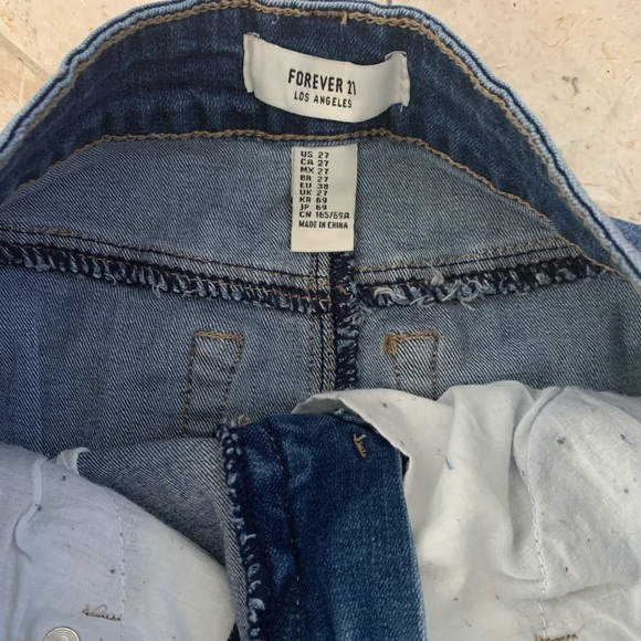 Forever 21 Women's Distressed Casual Blue Denim Jean Pencil Skirt Ladies Size 27 - Picture 3 of 3